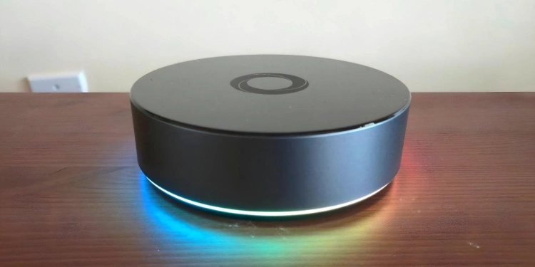 Homey pro 2026 on a wooden surface