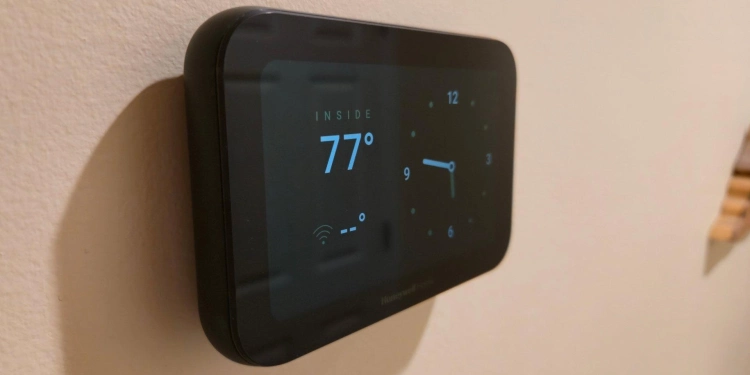 Idle screen on the honeywell home x8s