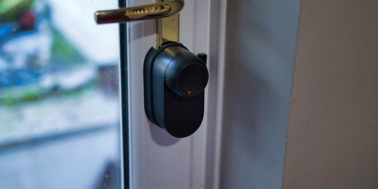 Switchbot lock ultra on door large