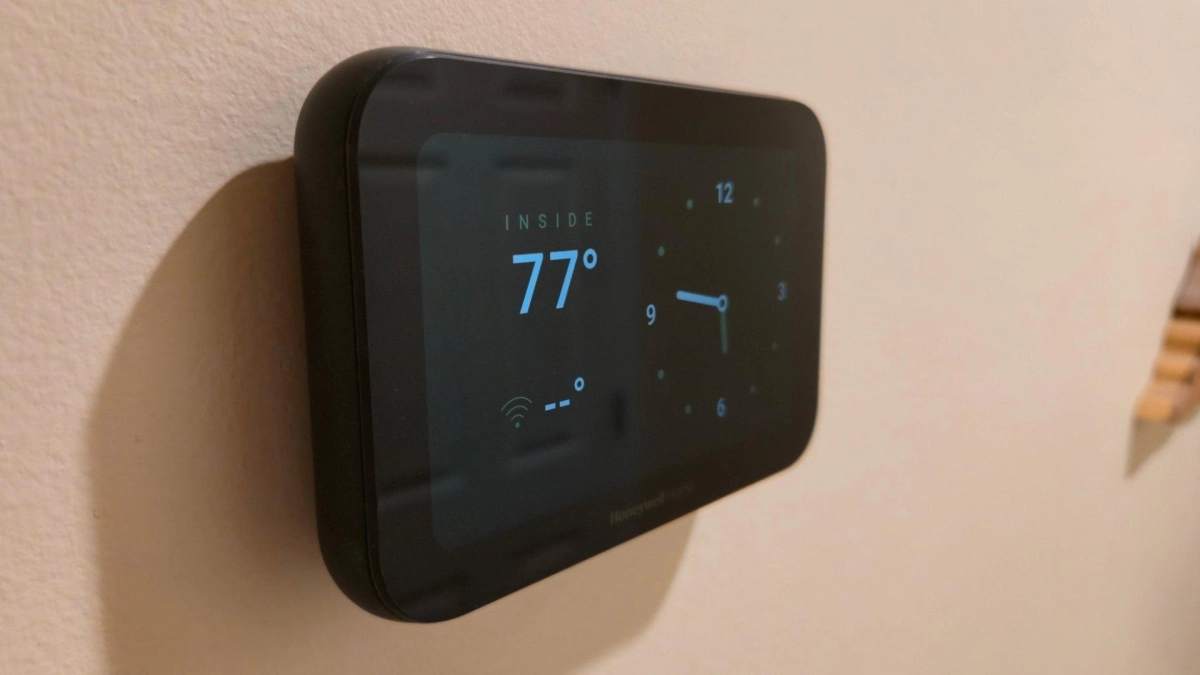 Idle screen on the honeywell home x8s