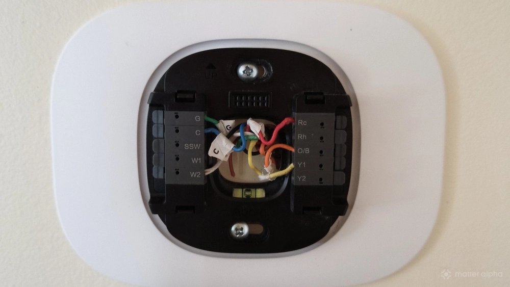 Wiring for an Aqara w200 thermostat.