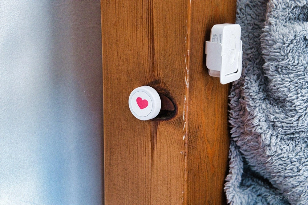 Flic 2 button review love heart button next to bed