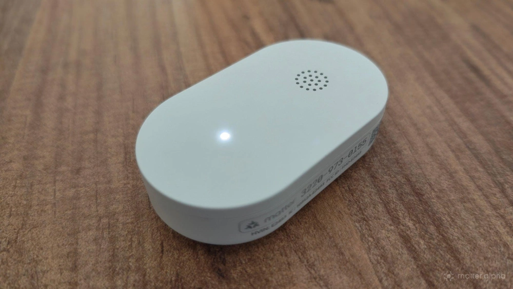 Indicator light illuminated on an ikea klippbok water sensor