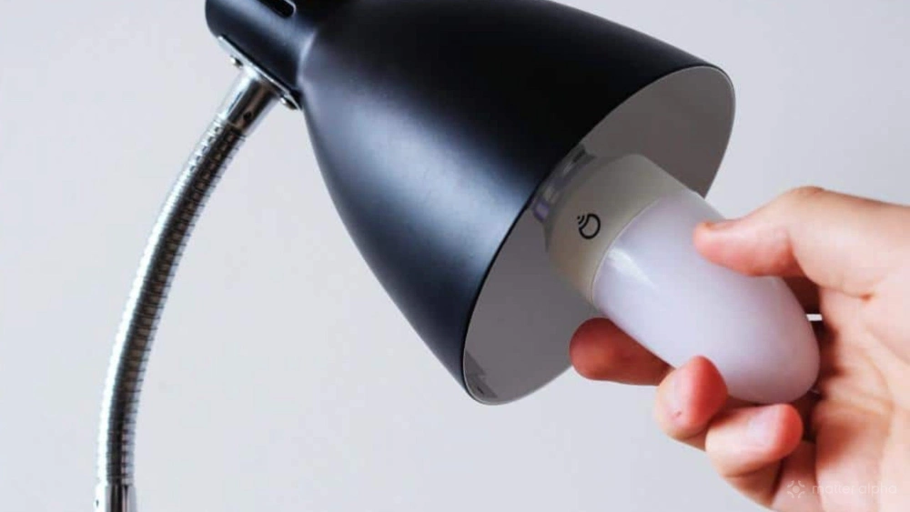 Lifx candle e26 lifestyle Lifx candle e26 lifestyle