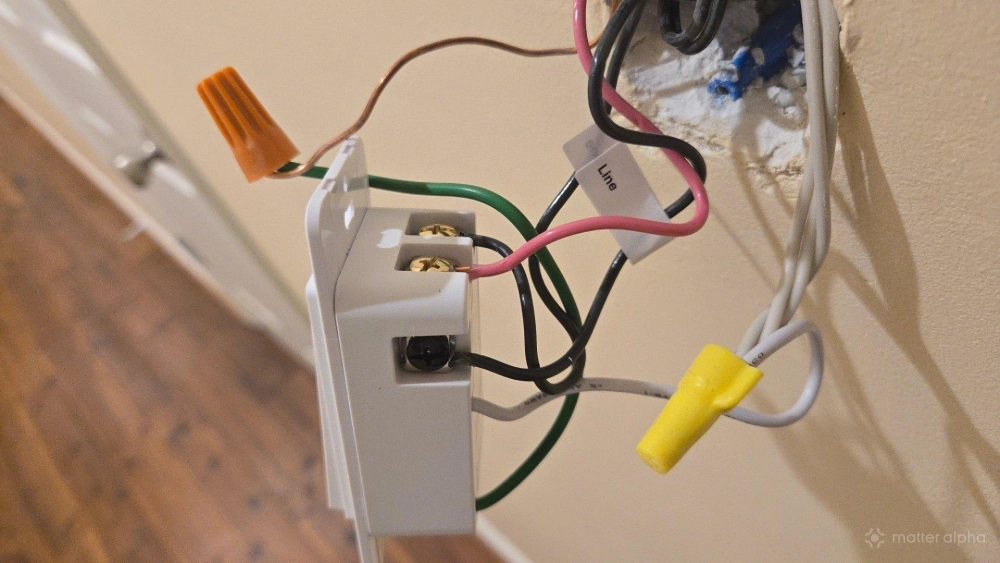 Tapo s515 smart switch hanging out of a wall Tapo s515 smart switch hanging out of a wall