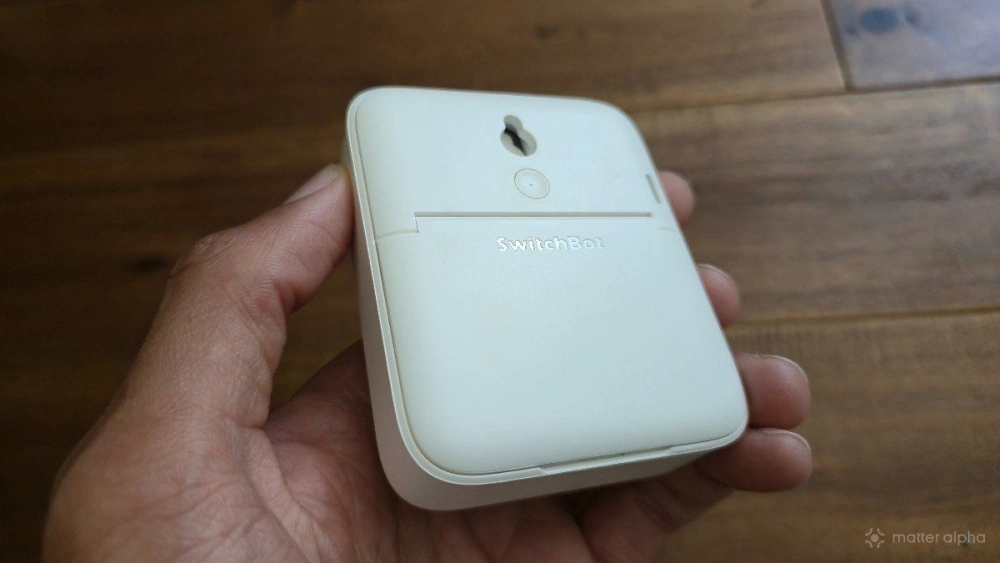 The back of a switchbot meter plus