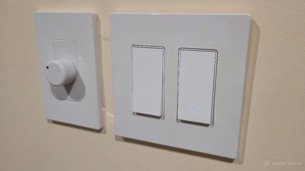 Two tapo s505 switches with an eaton wall plate Two tapo s505 switches with an eaton wall plate