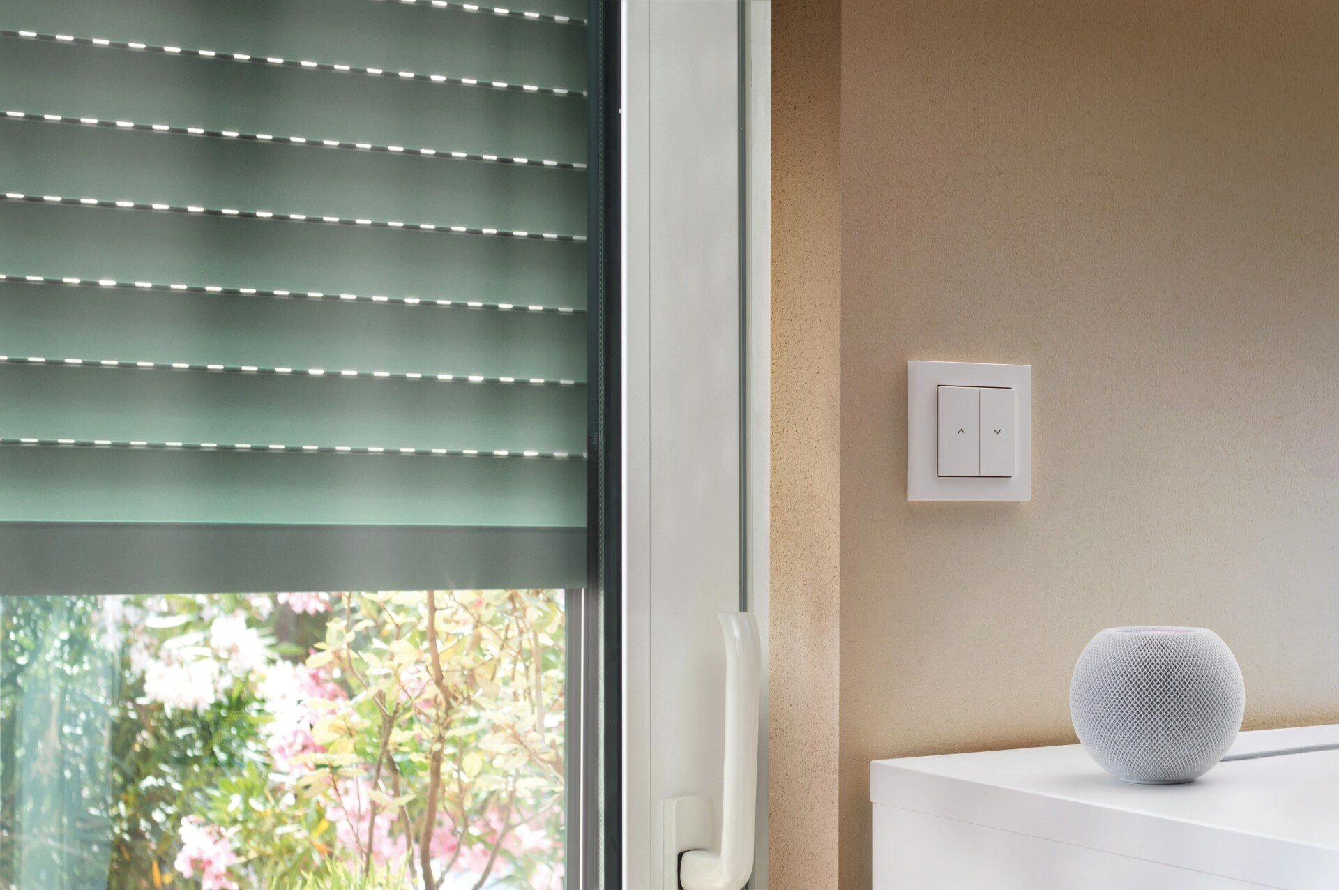 Eve shutter switch lifestyle 2 1
