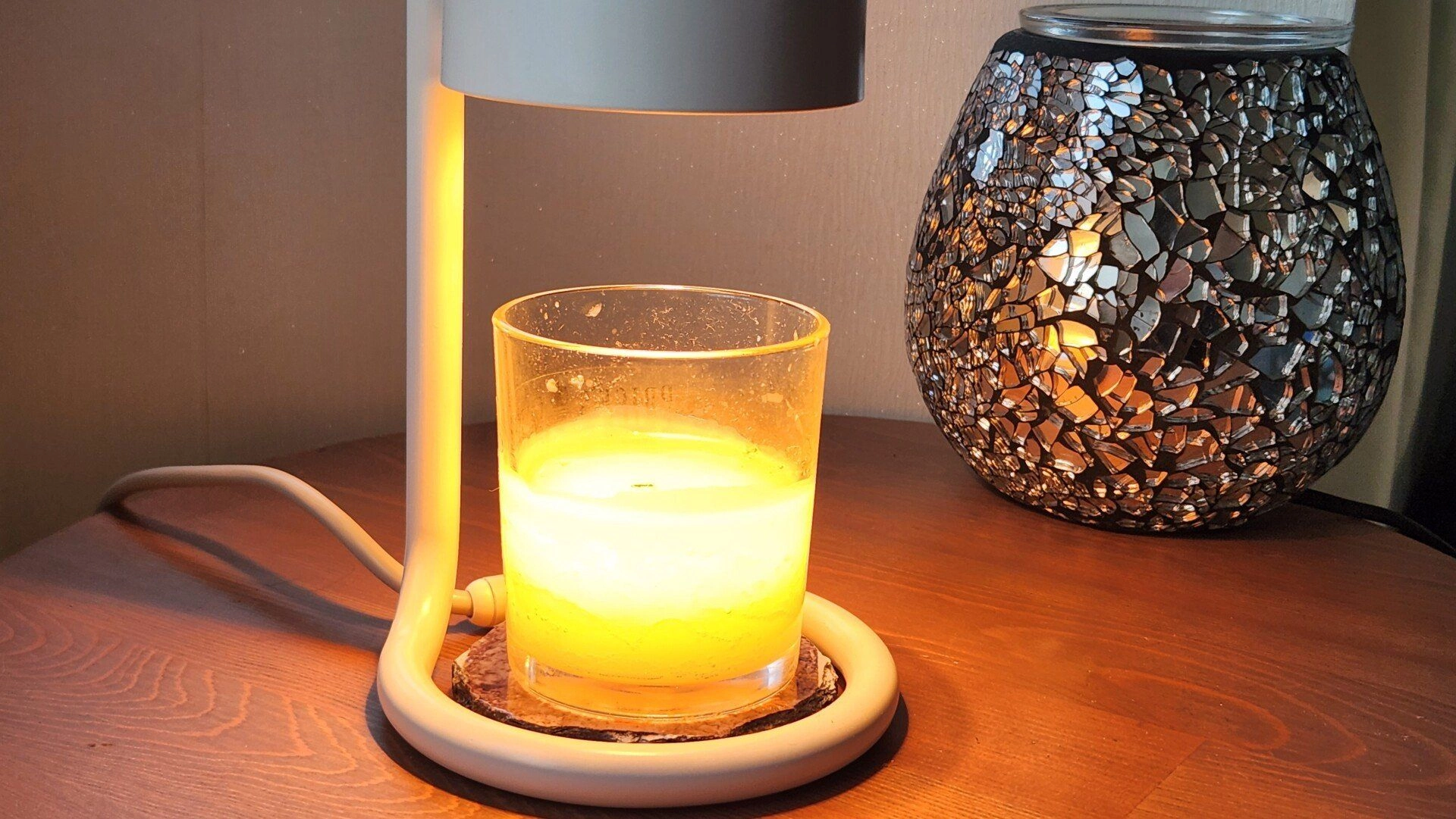 SwitchBot Candle Lamp Warmer 