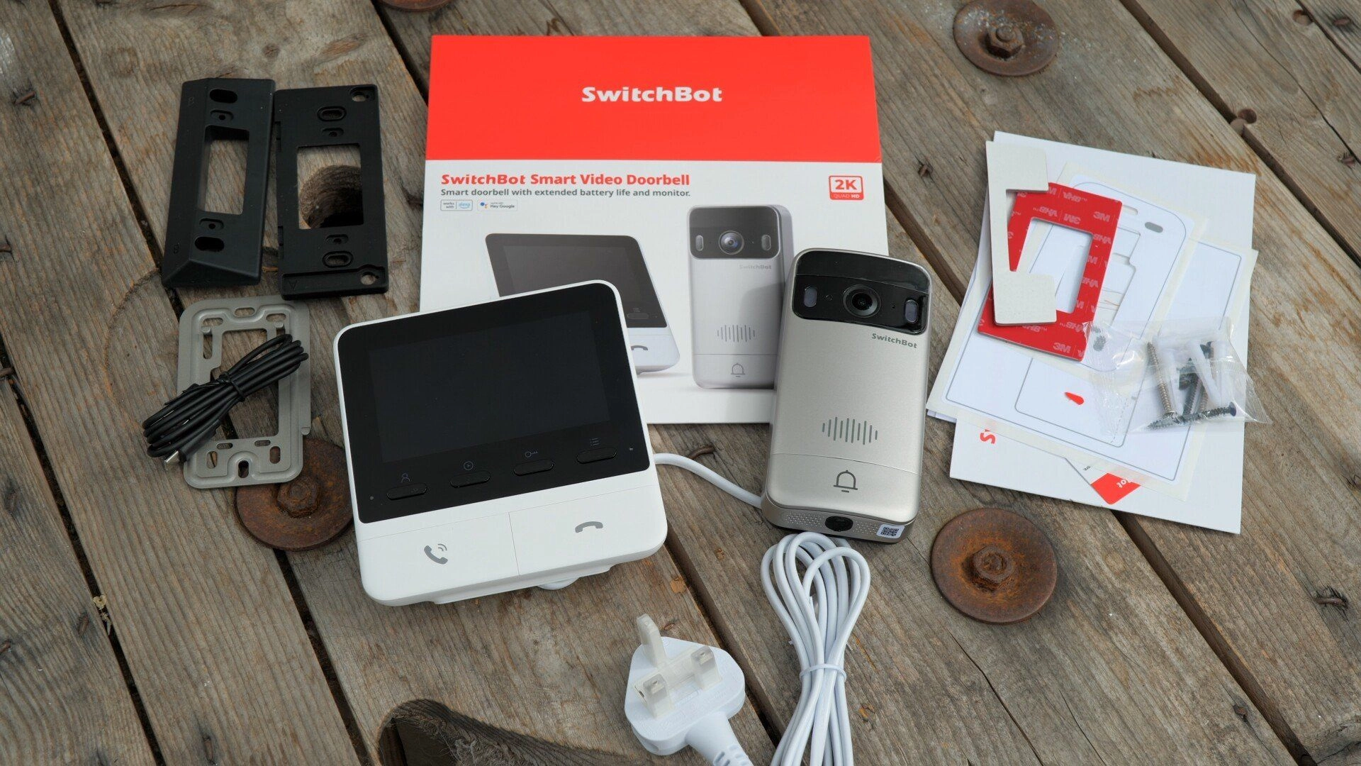 Switchbot video doorbell box contents