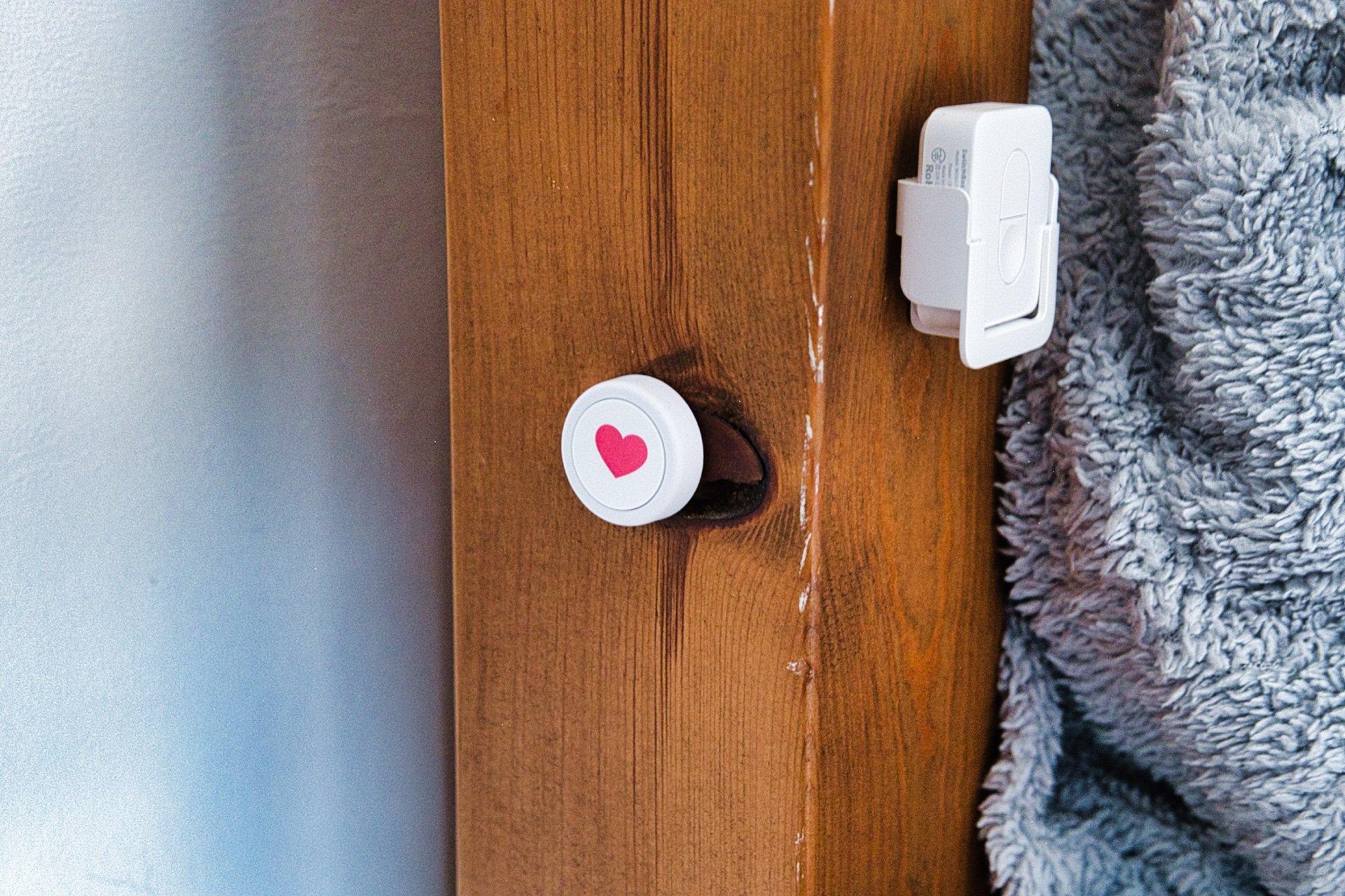 Flic 2 button review love heart button next to bed