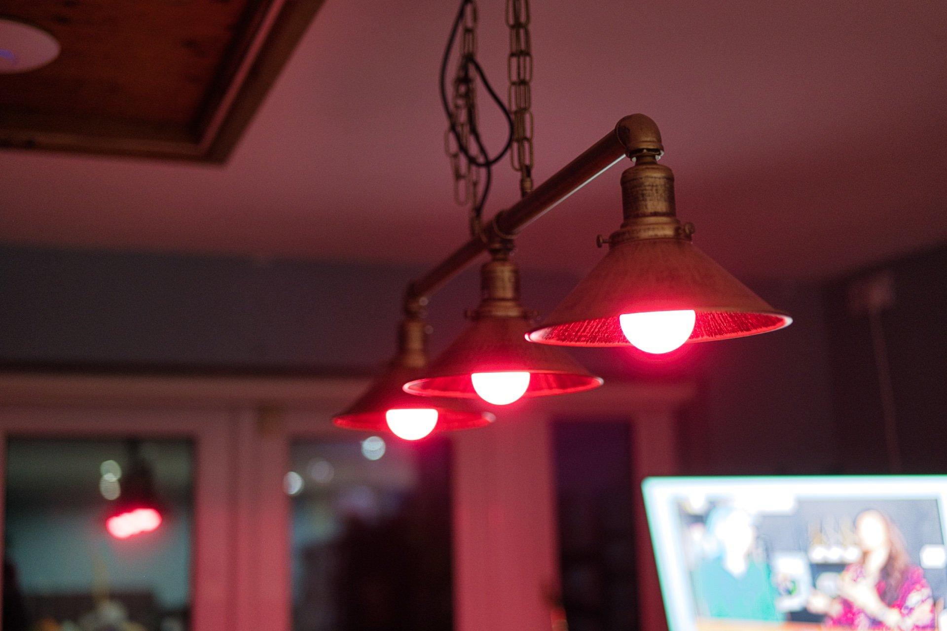 Linking a19 smart bulb review three bubls showing red
