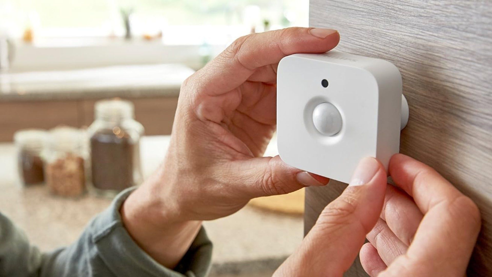 Philips hue motion sensor lifestyle