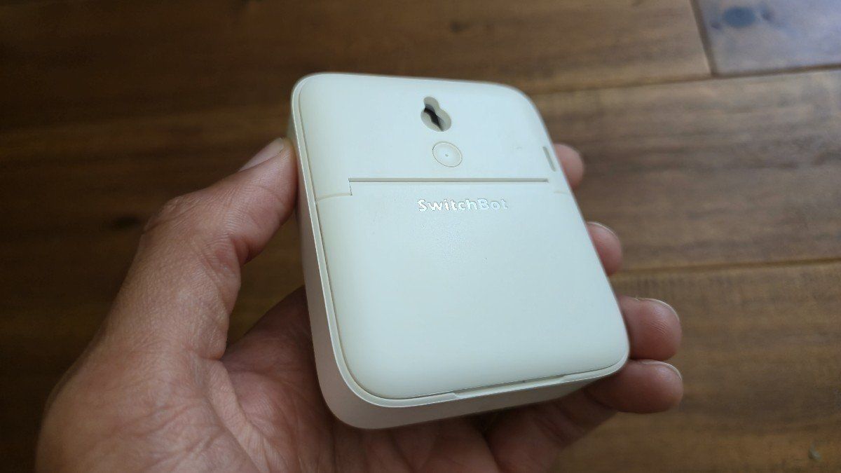 The back of a switchbot meter plus