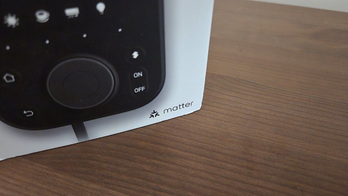 The matter badge on a box for a switchbot hub 3