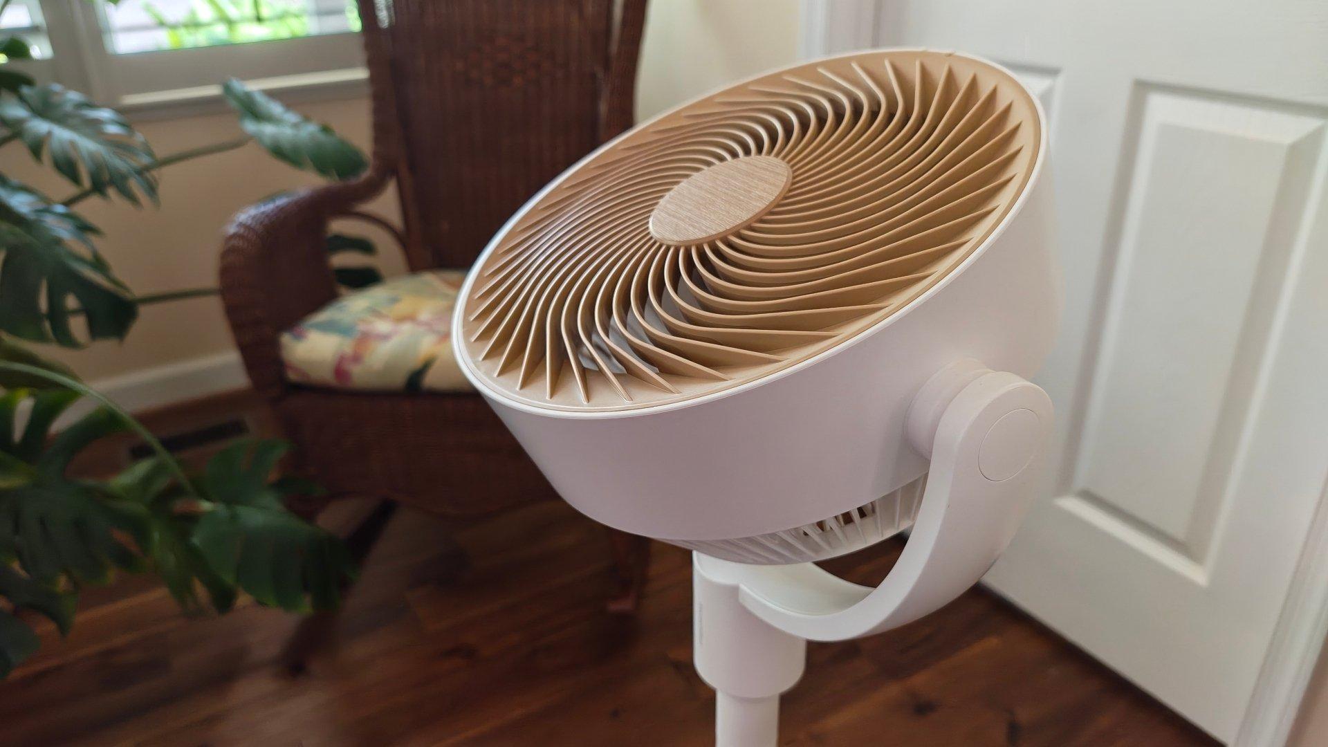The rotating head of the switchbot standing circulator fan